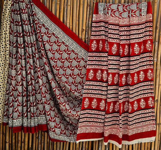 Cotton Mulmul Saree red Saree with blue pink Motifs, Pink and blue floral motifs Pallu
