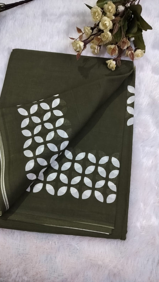 Cotton Mulmul Saree - Green Saree with white Motifs Border