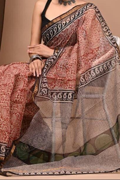 Maheshwari Silk Saree - Red Saree with Mango Motifs Border and Polka Dots Pallu